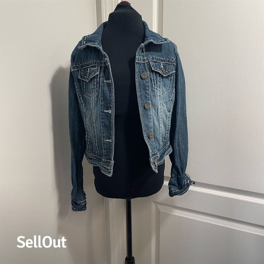 Joujou Women's Denim Jacket Medium Blue Button-Up Casual Long Sleeve (sku 427)